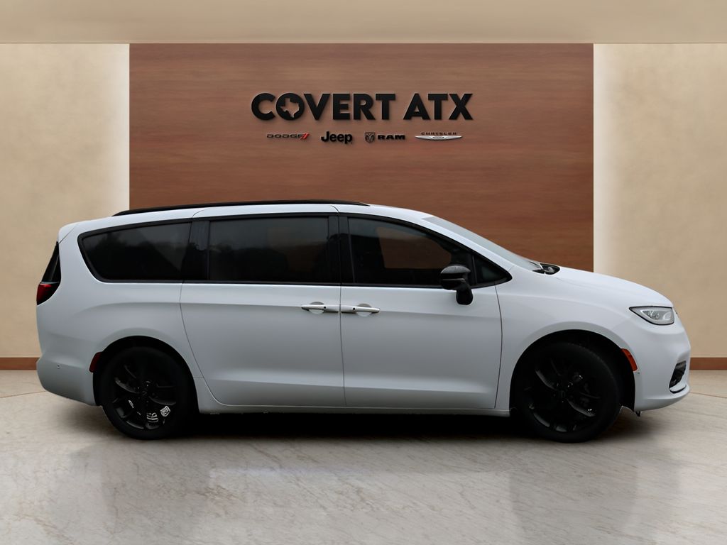 Used Car 2025 Chrysler Pacifica  Limited For Sale Under $50,000 In Austin, Texas