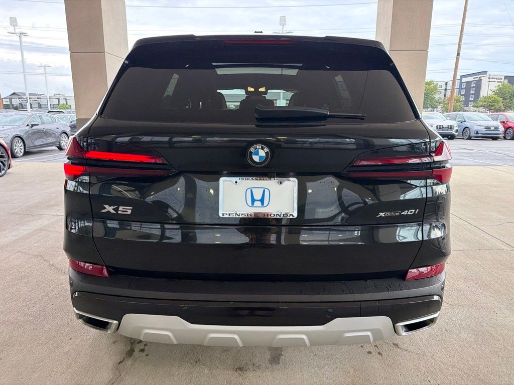 Thumbnail: 2026 BMW X5 - 4