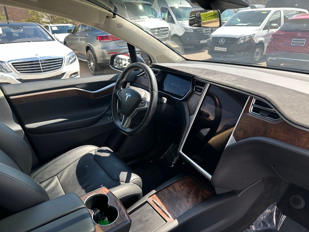 2017 Tesla Model X 75D 27