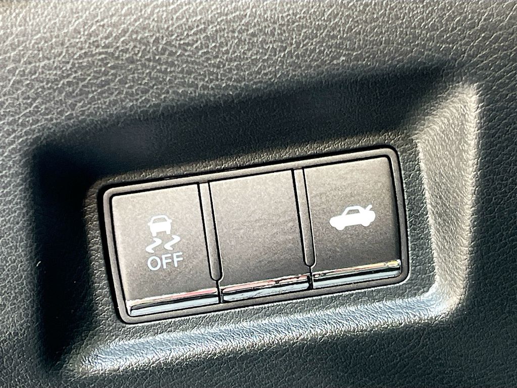 2021 INFINITI Q60 Coupe LUXE - Photo 10
