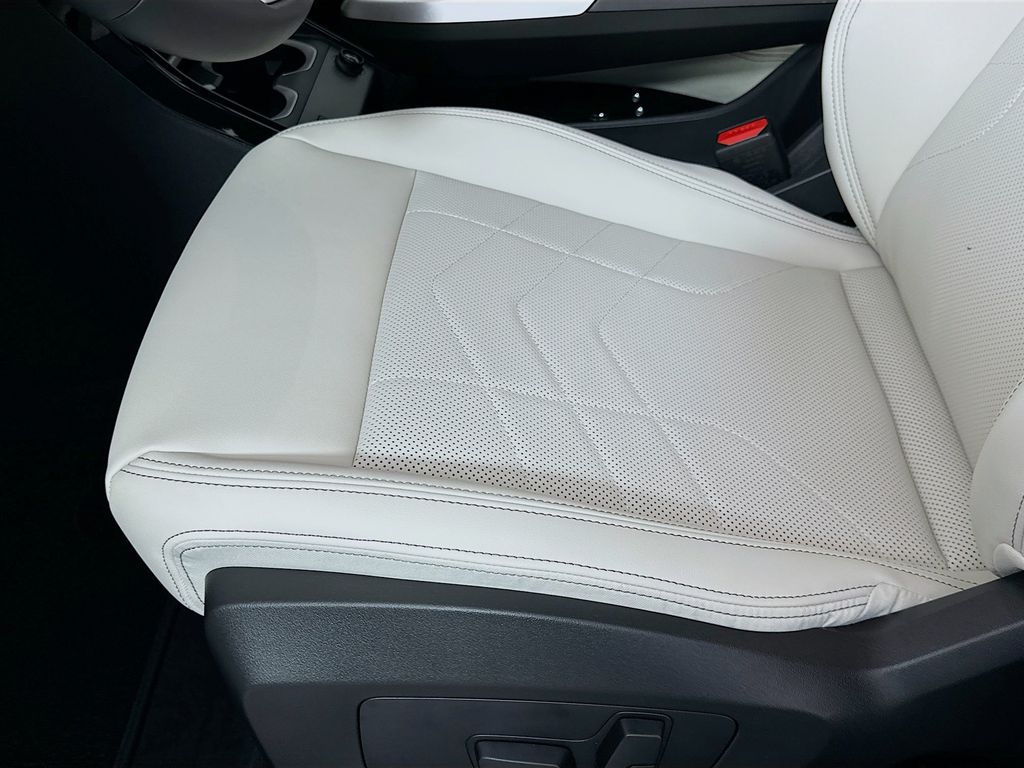 Thumbnail: 2026 BMW X1 - 21