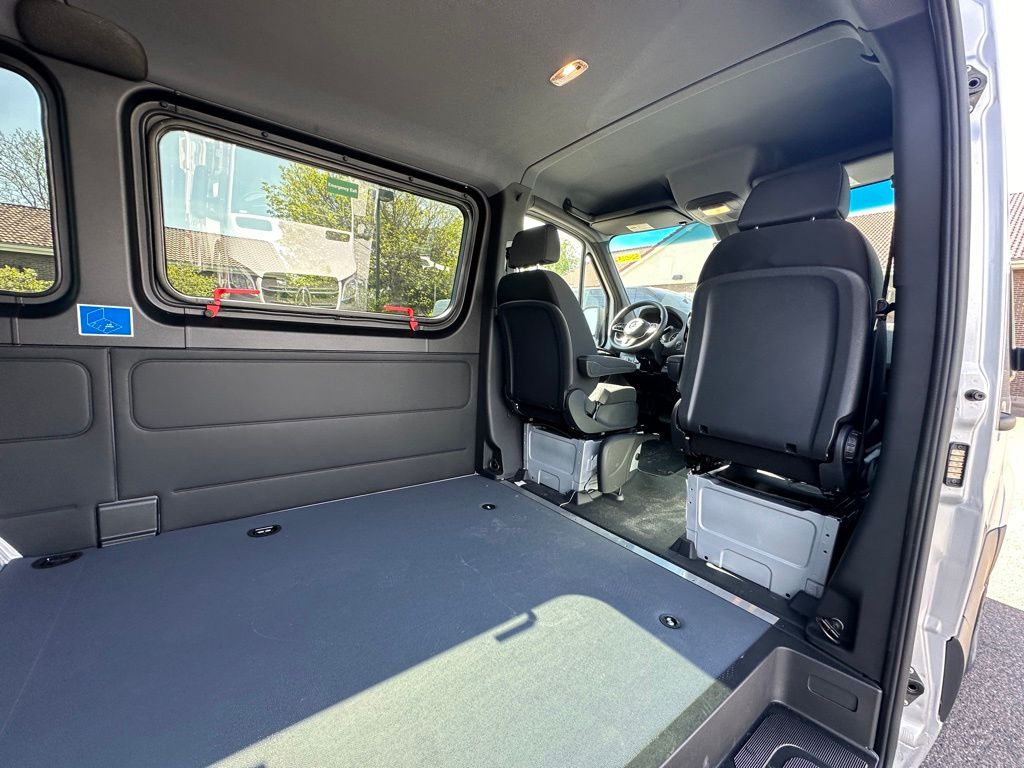 2024 Mercedes-Benz Sprinter 2500 Cargo 144 WB 25