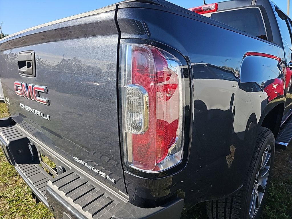 2022 GMC Canyon Denali 7