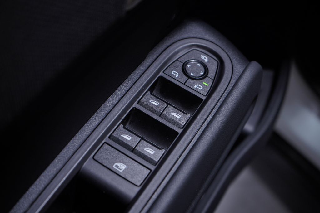 Thumbnail: 2025 MINI Cooper Countryman - 17