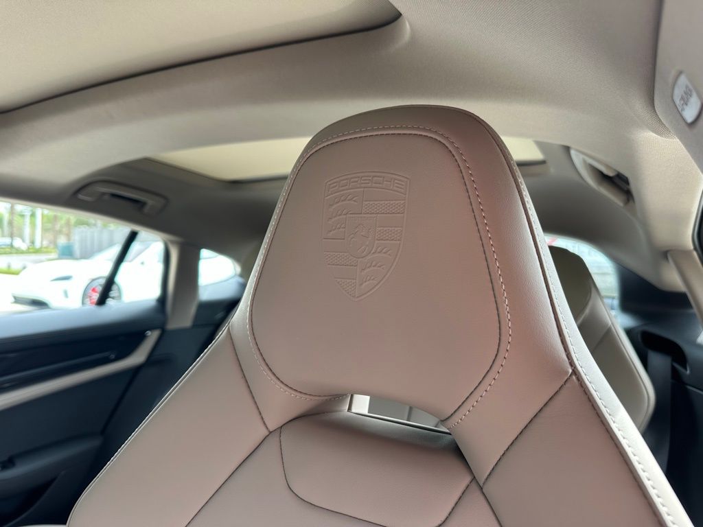 Thumbnail: 2026 Porsche Panamera - 24