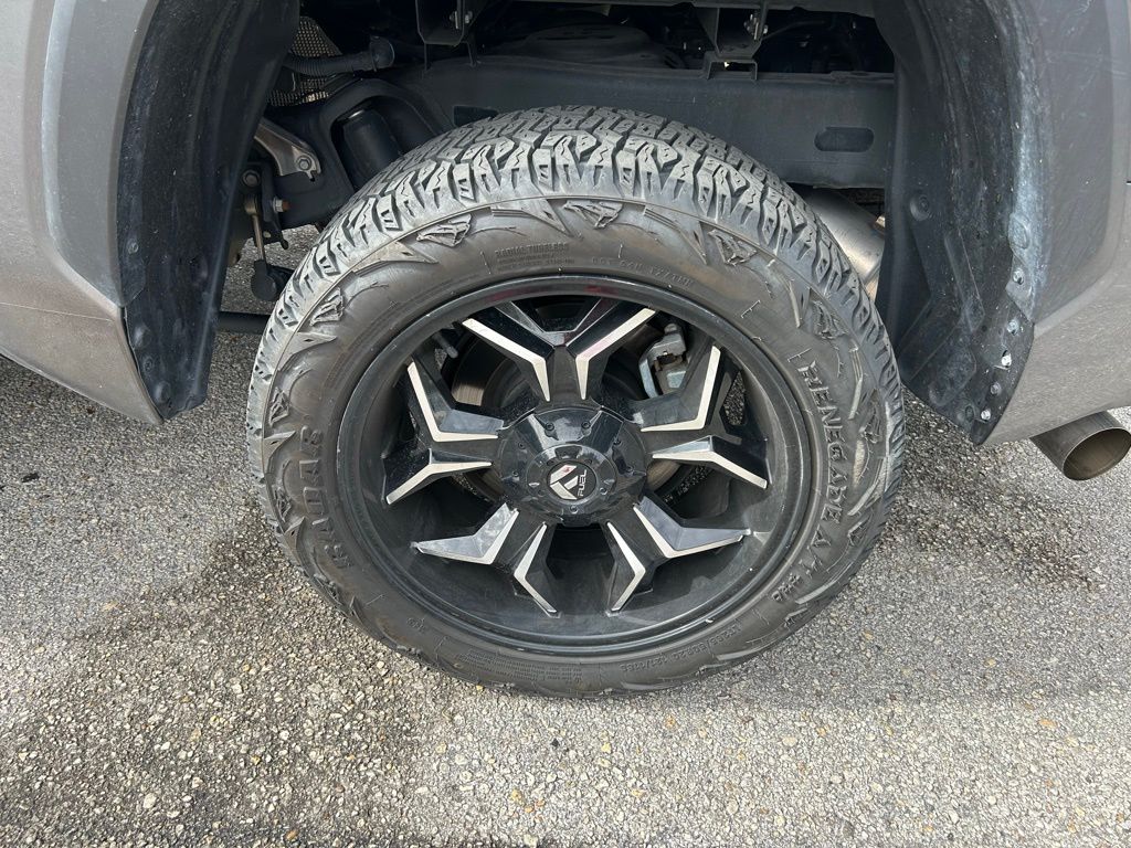 Thumbnail: 2024 Toyota Tundra - 9