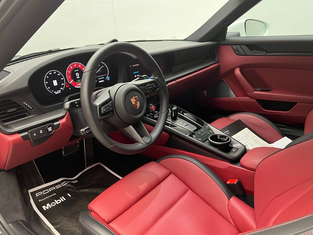 Thumbnail: 2025 Porsche 911 - 4