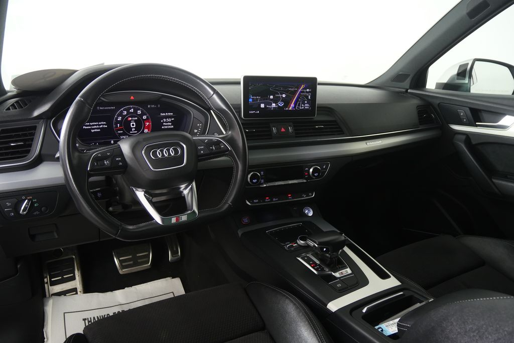 Thumbnail: 2018 Audi SQ5 - 16