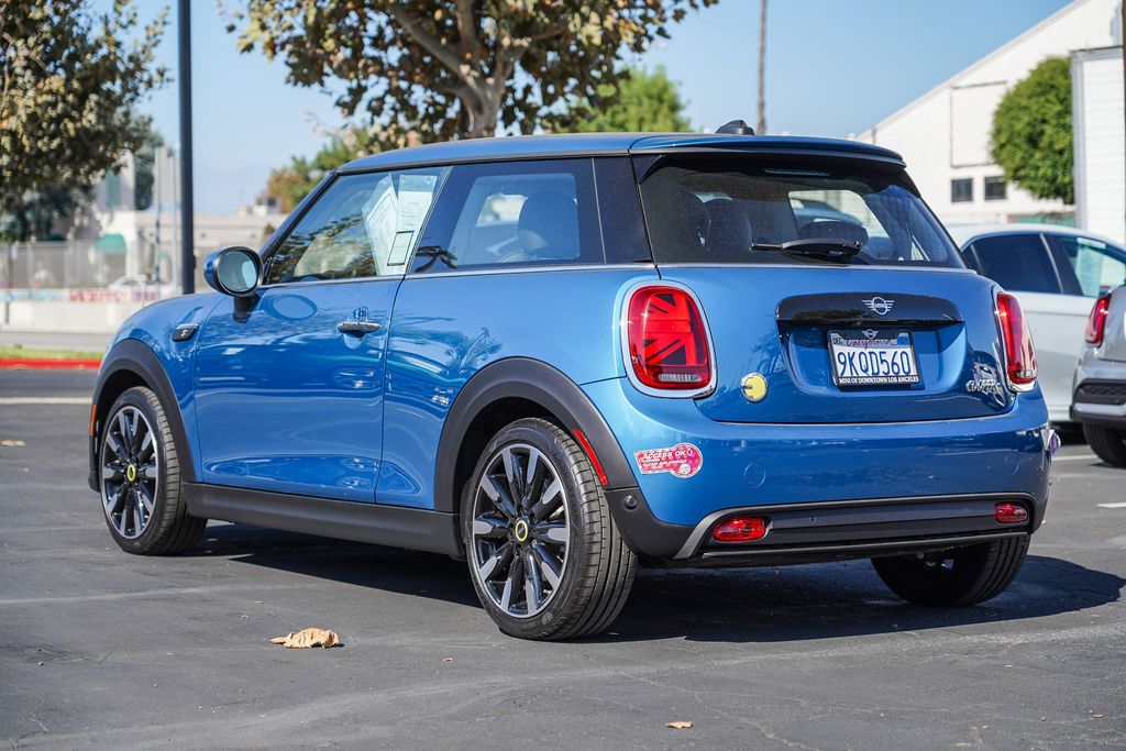 2024 MINI Cooper SE Electric Signature 6