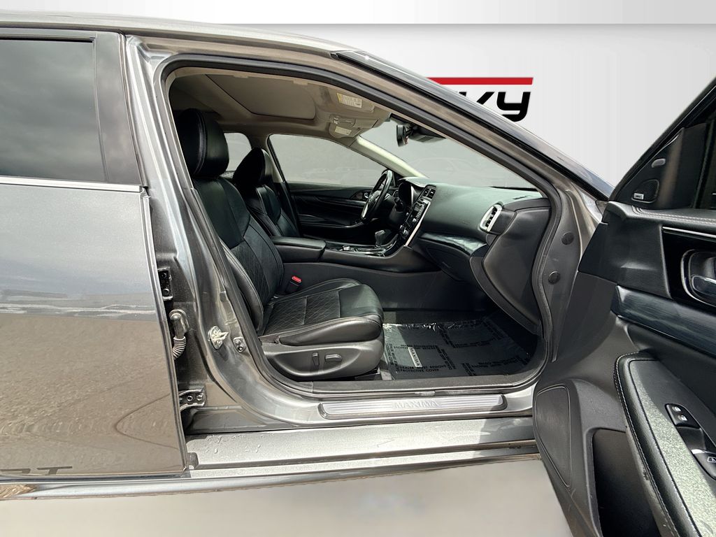 2022 Nissan Maxima Platinum Gray at AutoSavvy Houston Southwest