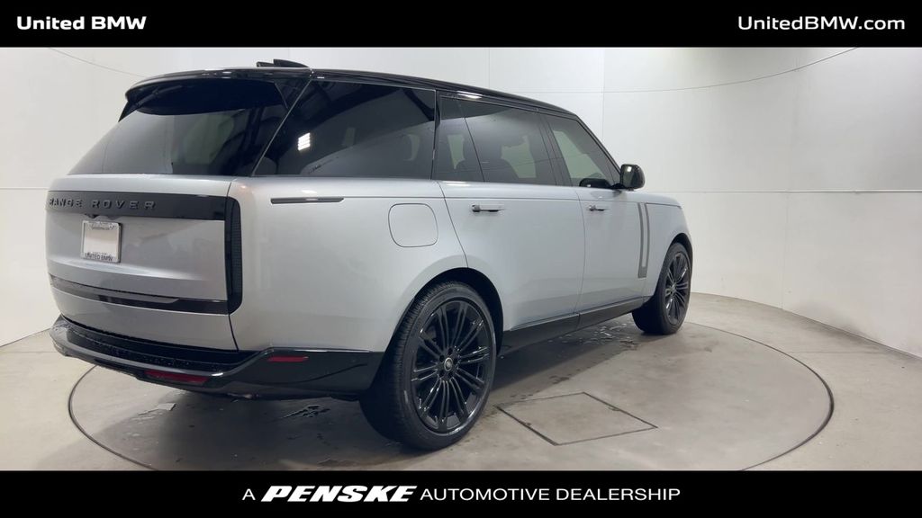 Thumbnail: 2025 Land Rover Range Rover - 8