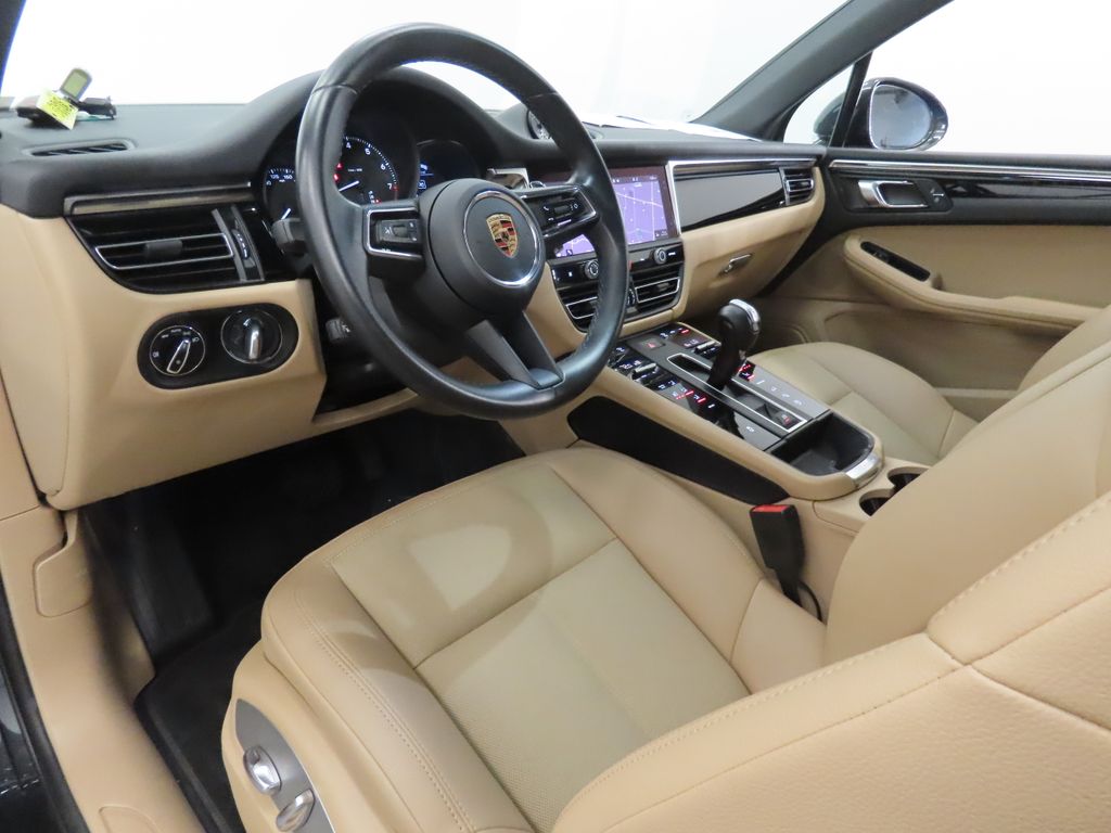 Thumbnail: 2024 Porsche Macan - 4