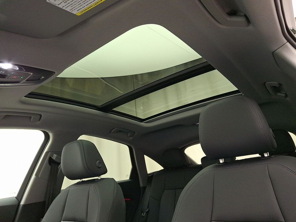 Thumbnail: 2026 Audi Q5 - 9