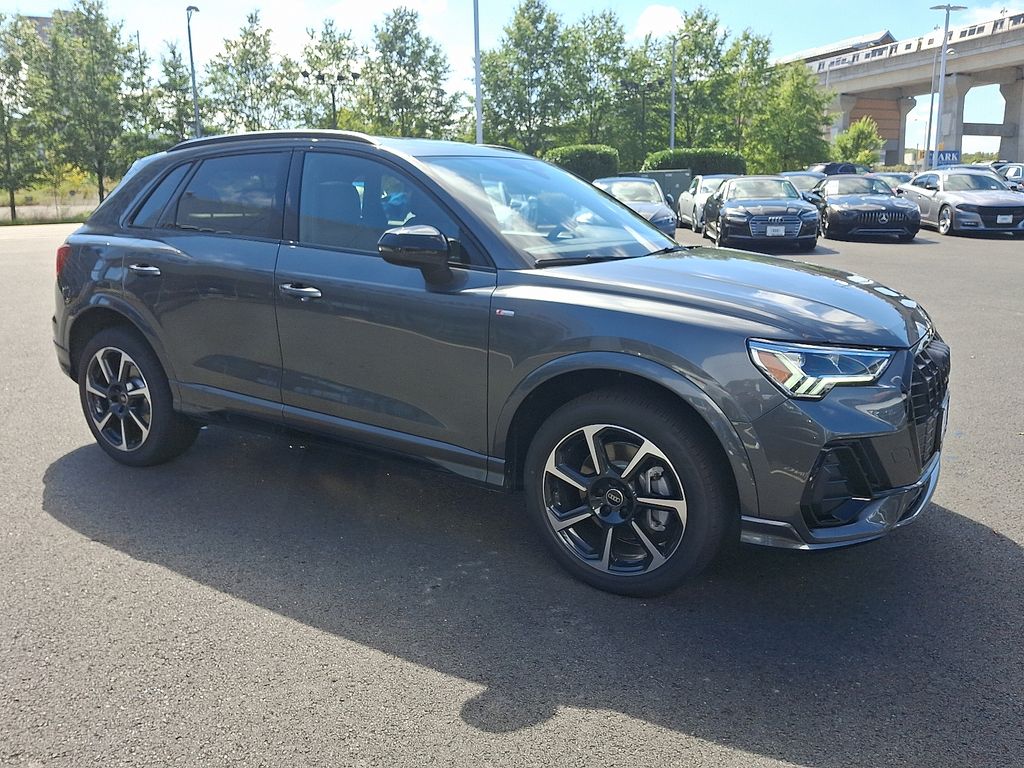 Thumbnail: 2025 Audi Q3 - 2