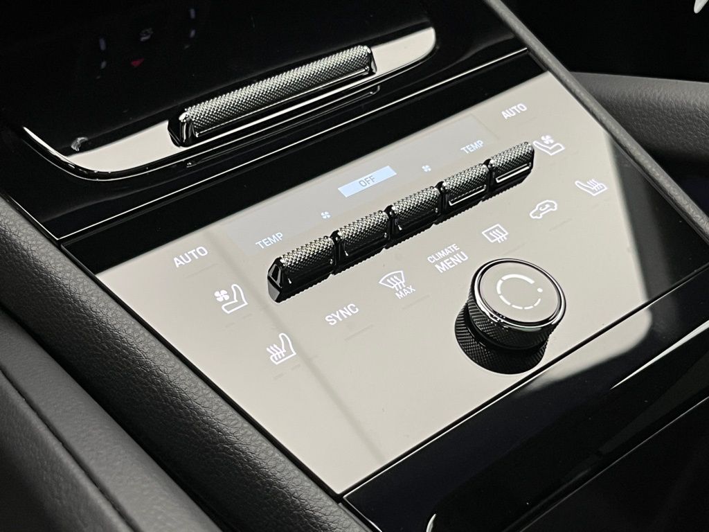 Thumbnail: 2026 Porsche Cayenne - 16