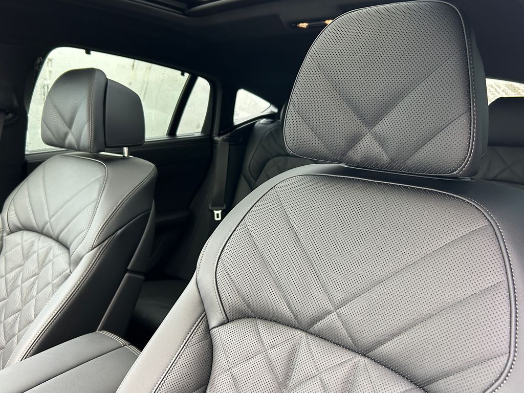 Thumbnail: 2026 BMW X6 - 14