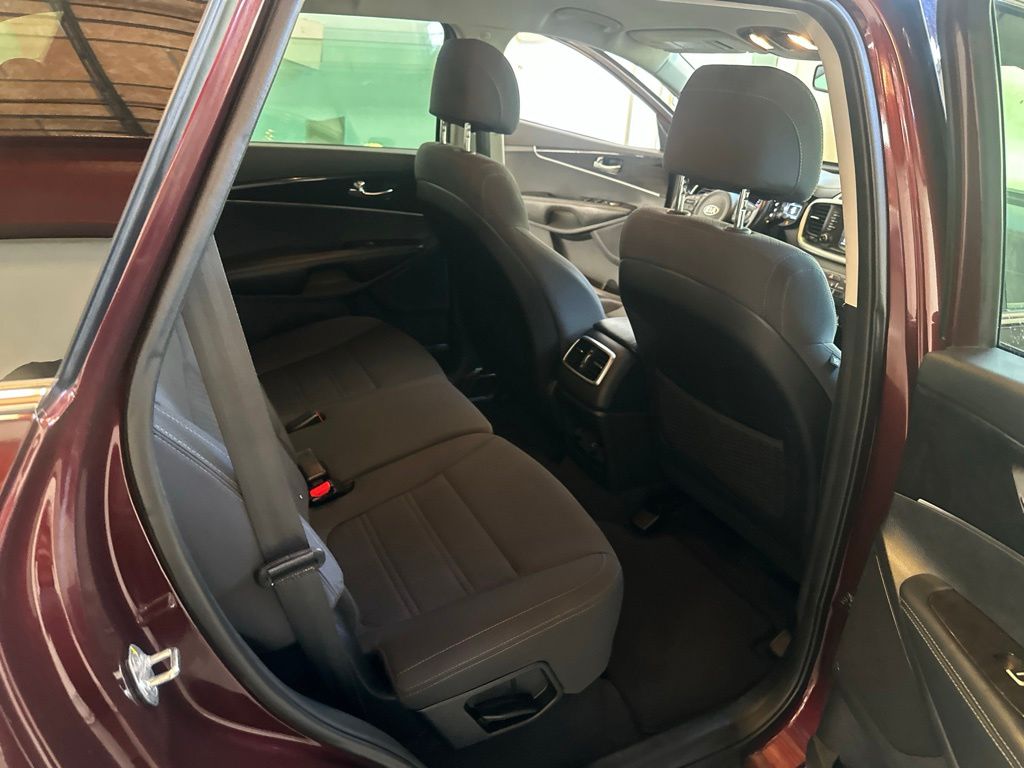 Used 2017 Purple Kia LX image 29