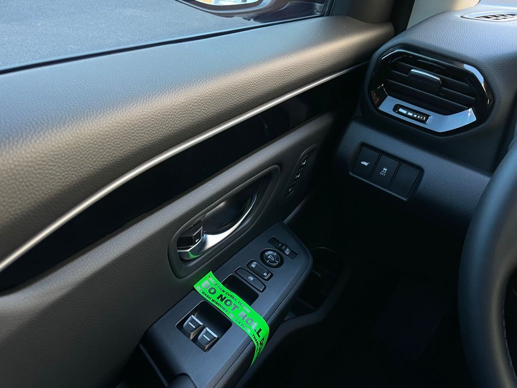 Thumbnail: 2025 Honda Pilot - 23