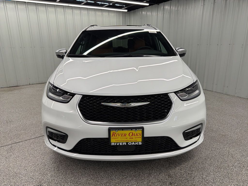 2026 Chrysler Pacifica Pinnacle - 1