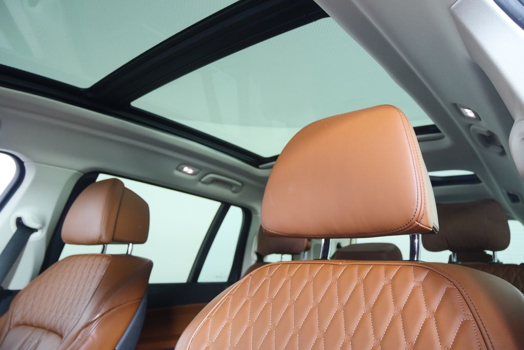 Thumbnail: 2019 BMW X7 - 11