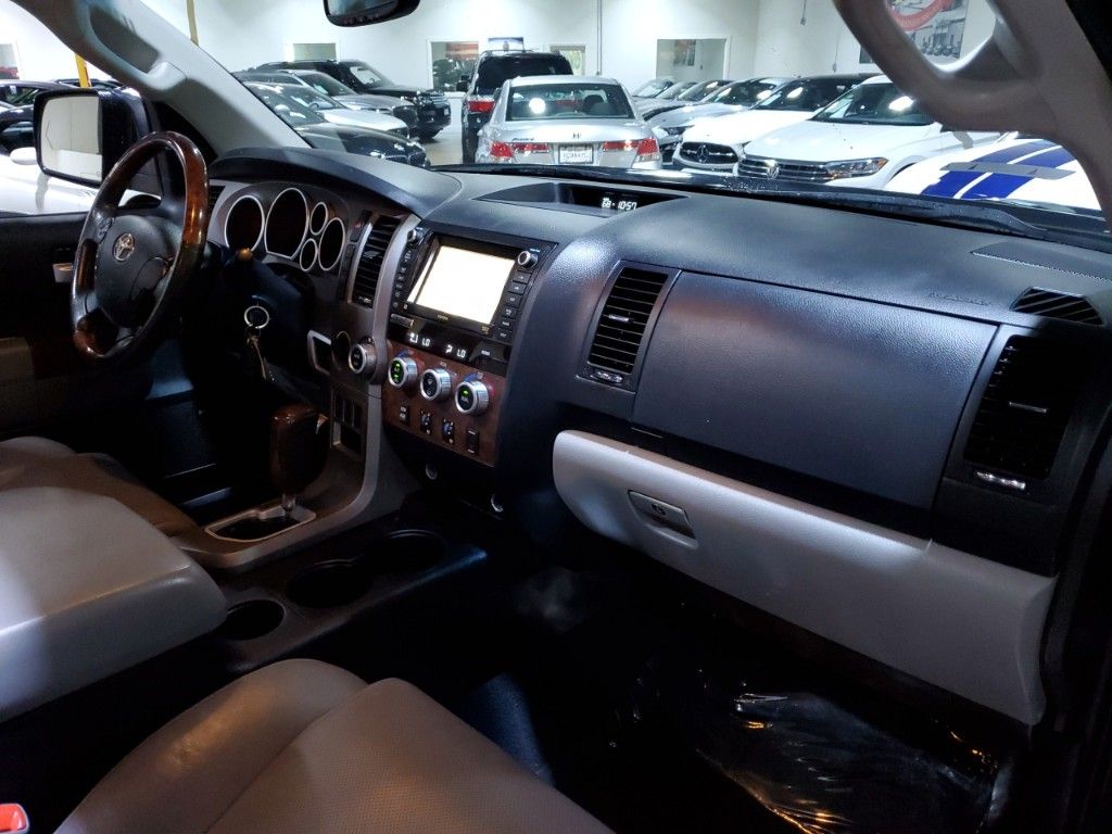 2012 Toyota Tundra Limited 17