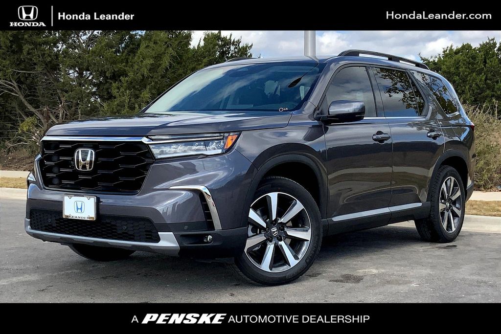 2025 Honda Pilot Touring -
                Leander, TX