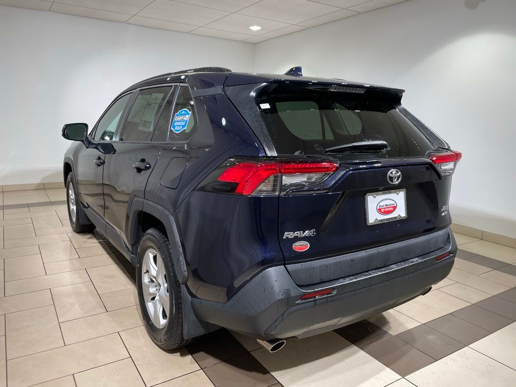 2021 Toyota RAV4 XLE 3