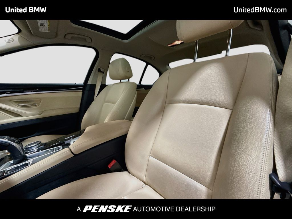 Thumbnail: 2016 BMW 5 Series - 12