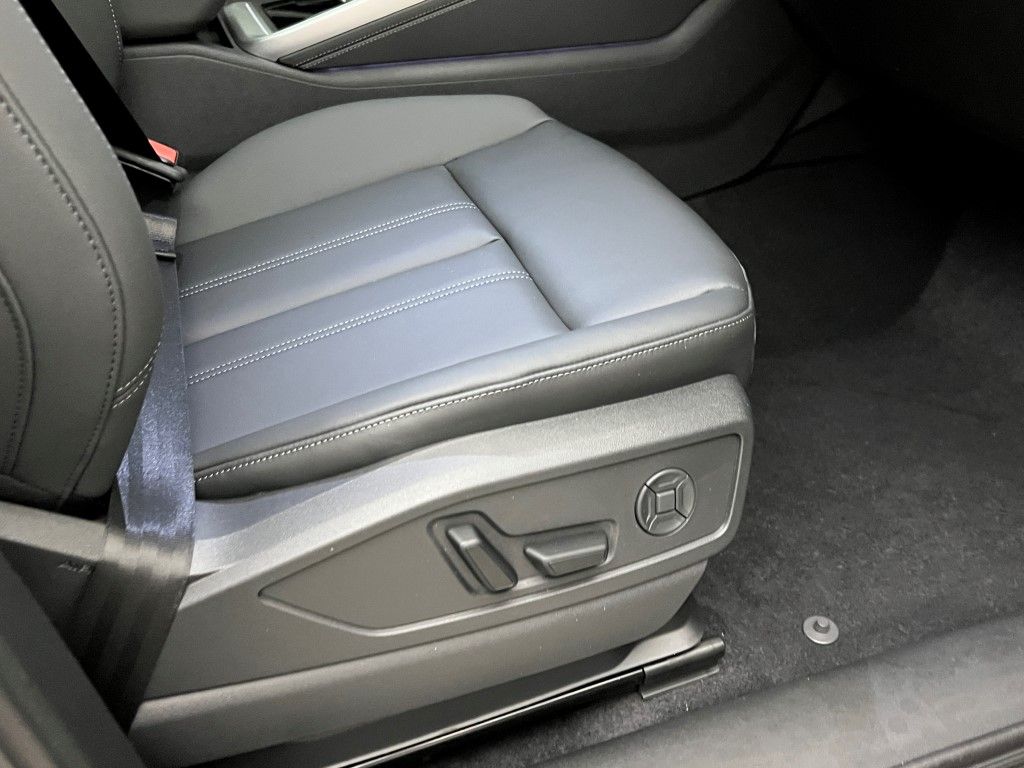 Thumbnail: 2025 Audi Q5 - 14