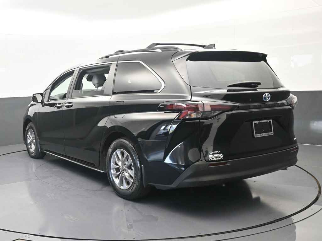 Used 2025 Midnight Black Metallic Toyota XLE image 4