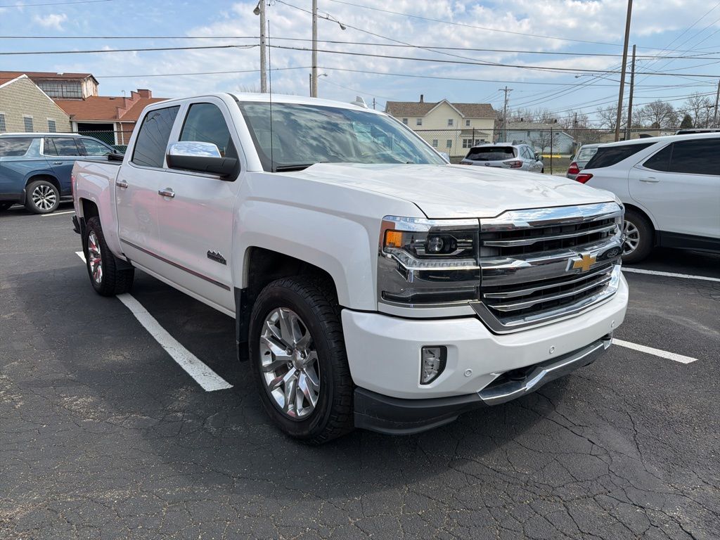 White (Iridescent Pearl Tricoat) 2016 Chevrolet Silverado 1500 High Country Crew Cab 4WD Pickup Truck Four-Wheel Drive 8-Speed Automatic Overdrive