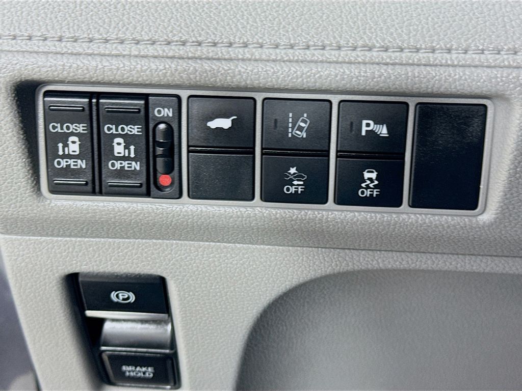 Used Car 2018 Honda Odyssey  Elite For Sale Under $20,000 In Austin, Texas