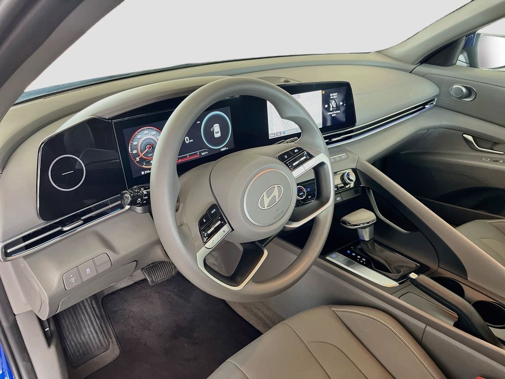 Used 2024 Blue Hyundai SEL image 9