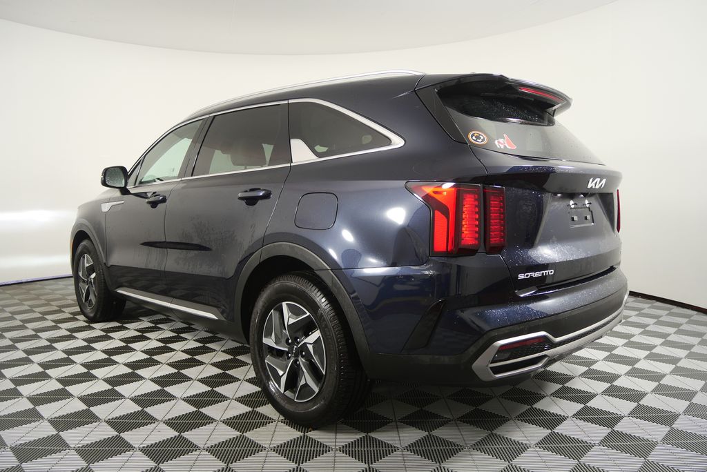 Thumbnail: 2023 Kia Sorento - 5