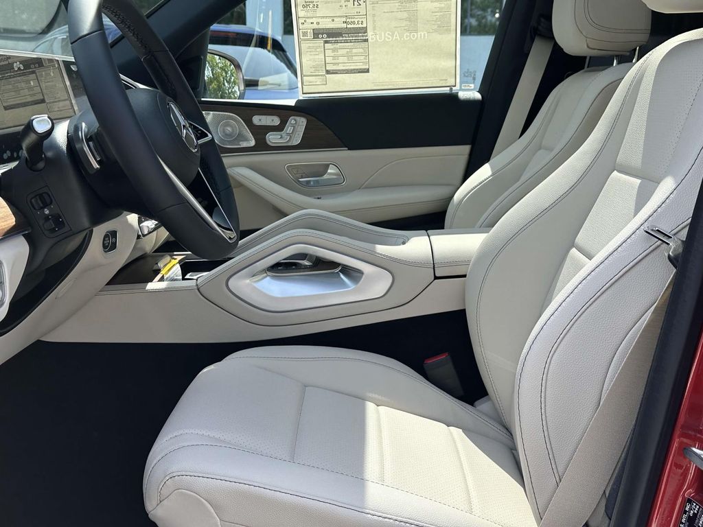 Thumbnail: 2025 Mercedes-Benz GLS - 13