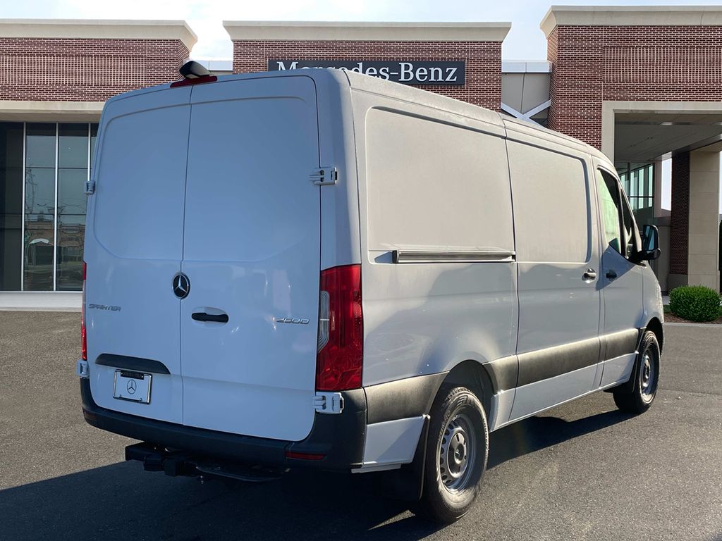 2025 Mercedes-Benz Sprinter 2500 5