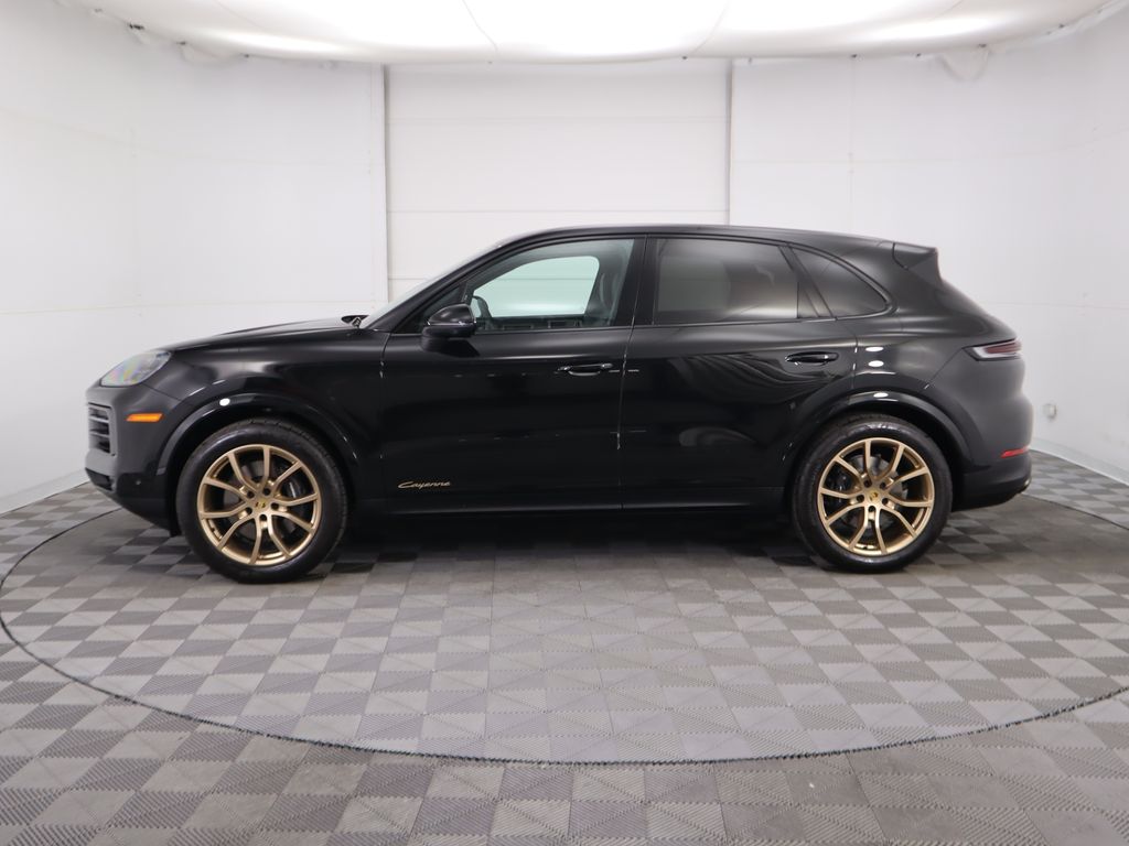 2024 Porsche Cayenne  8