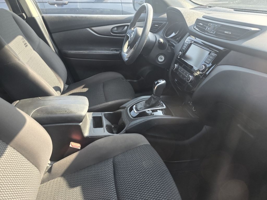Used 2021 Black Nissan S image 13