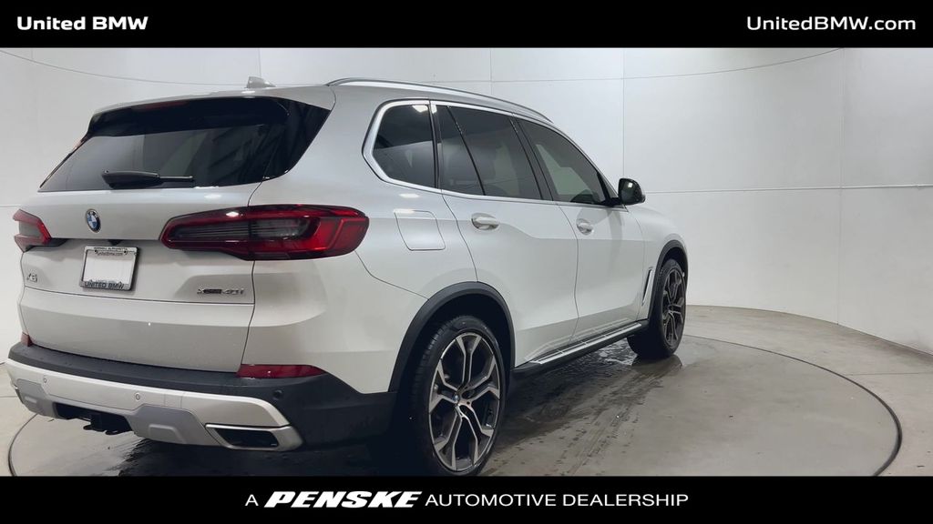 Thumbnail: 2020 BMW X5 - 8