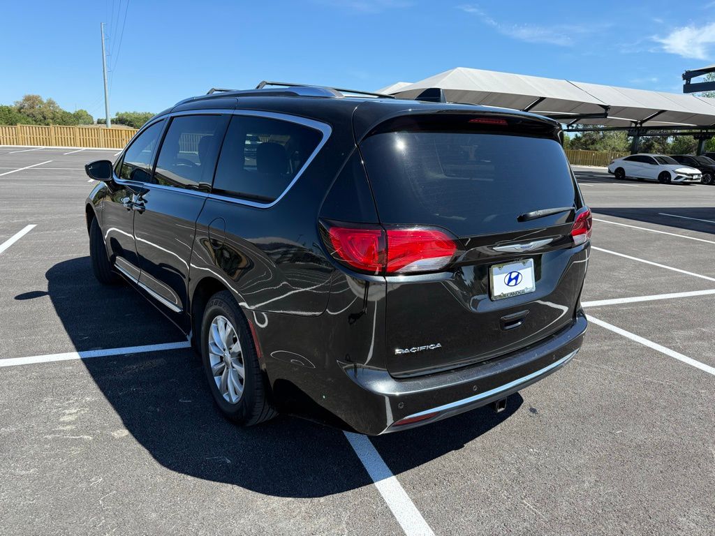 Thumbnail: 2019 Chrysler Pacifica - 7