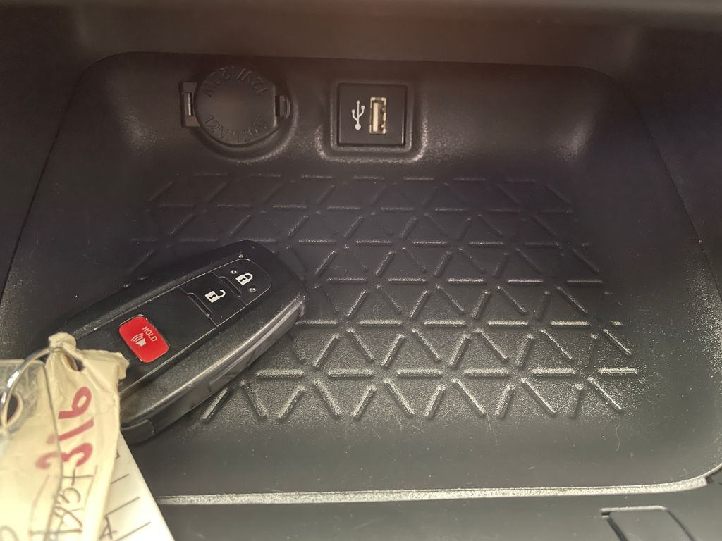 Thumbnail: 2024 Toyota RAV4 - 28