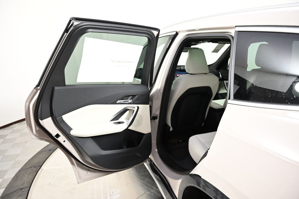 Thumbnail: 2026 BMW X1 - 23