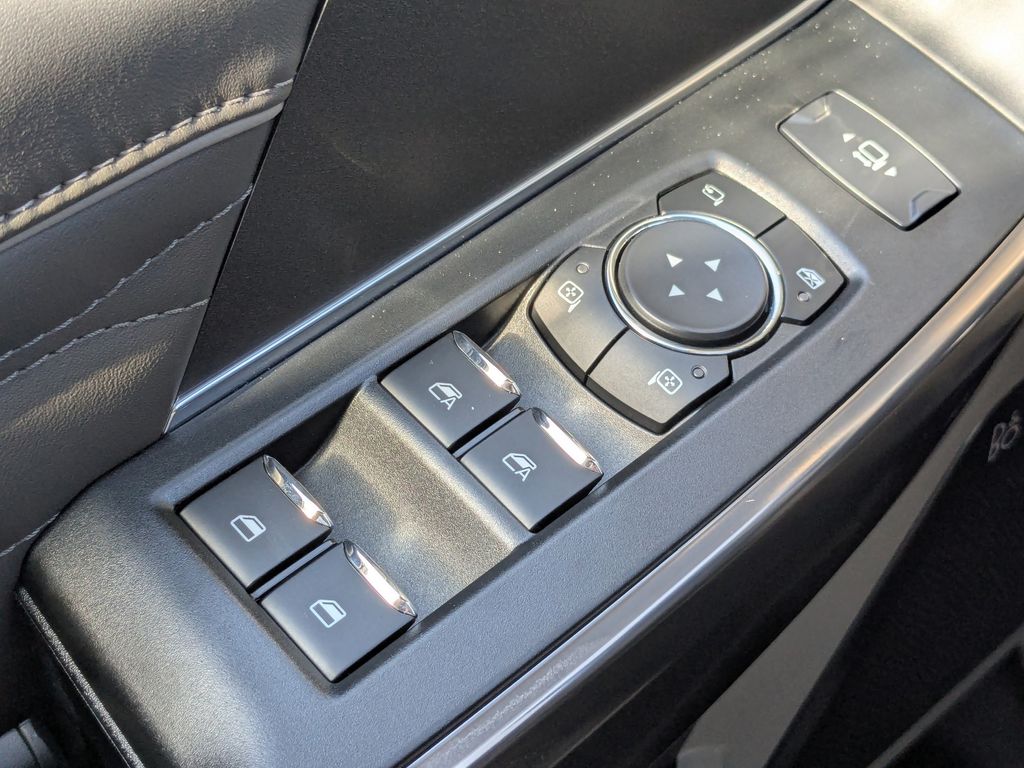 2025 Ford F-450 Super Duty Platinum