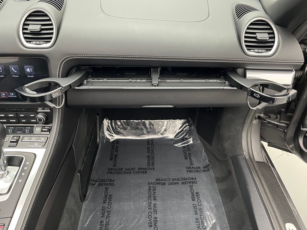 Thumbnail: 2024 Porsche 718 Boxster - 26