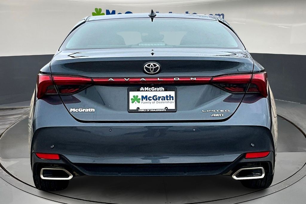 View vehicle photo 5