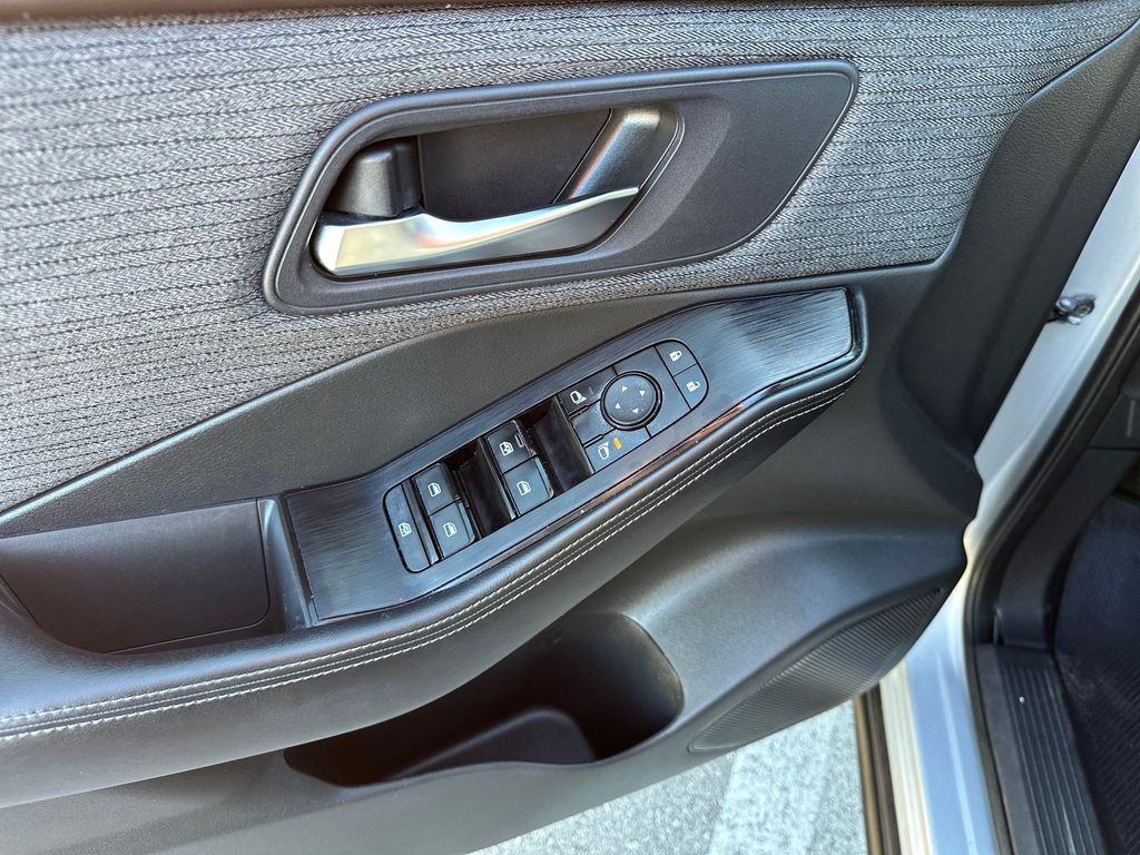 Used Car 2023 Nissan Rogue  Sv For Sale Under $25,000 In Austin, Texas