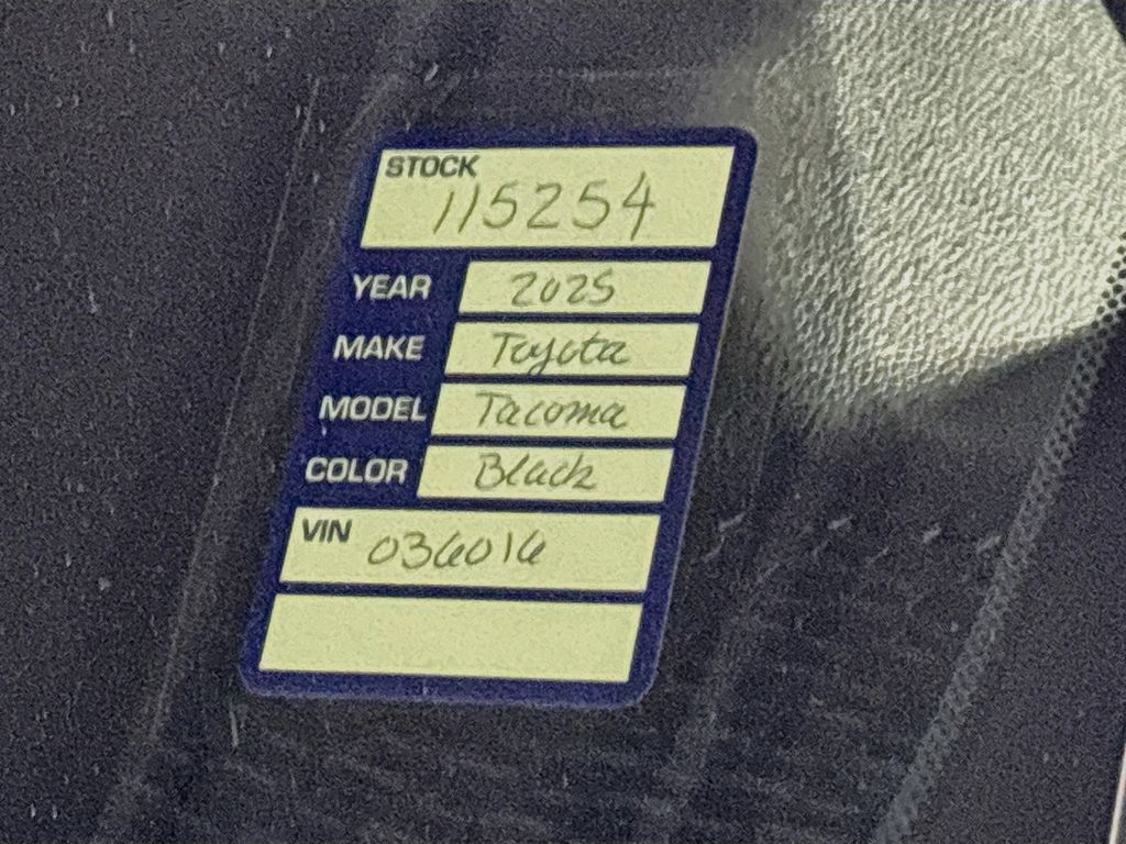 2025 Toyota Tacoma Hybrid TRD Off Road