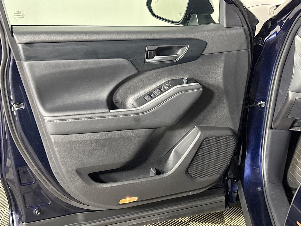 2024 Toyota Highlander Hybrid XLE