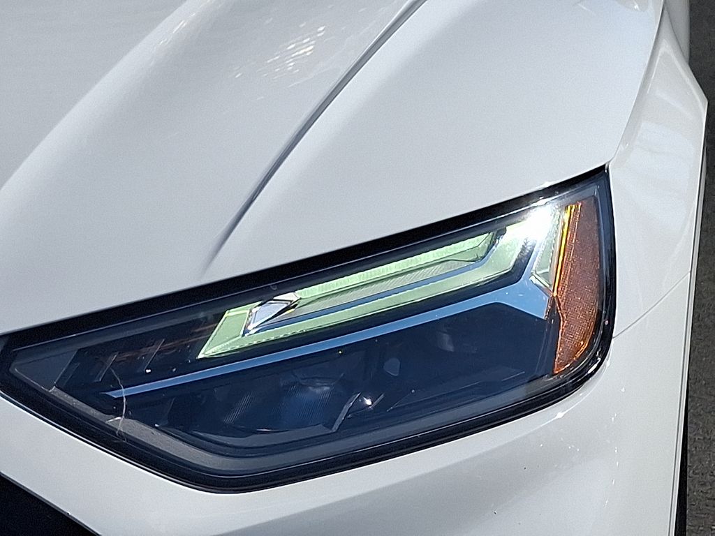 Thumbnail: 2023 Audi SQ5 - 9