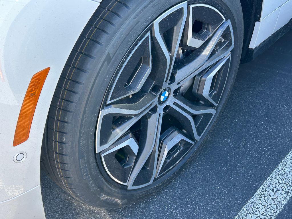 Thumbnail: 2026 BMW iX - 3